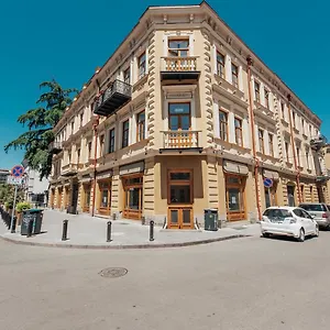  Apartment Orbeliani